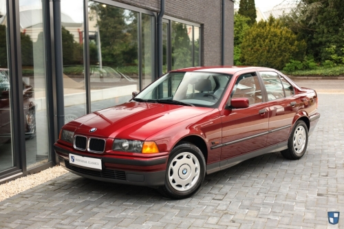 BMW 320i
