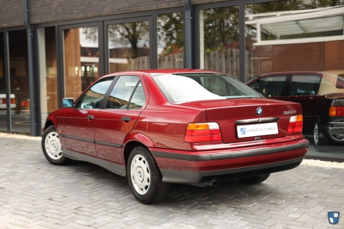 BMW 320i